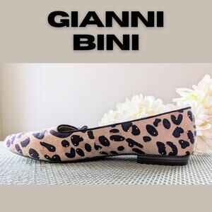 Gianni Bini Flats Gold Studded Leopard Animal Print Fabric Shoes Size 9.5